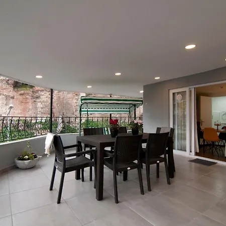 Blue Mosque 2 - Old Sultanahmet ホームステイ イスタンブール