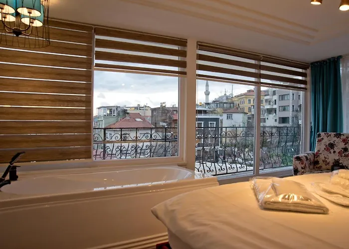 Blue Mosque 2 - Old Sultanahmet 4* Istanboel